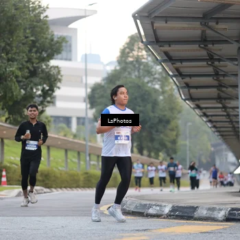 Runner Photo 4607312
