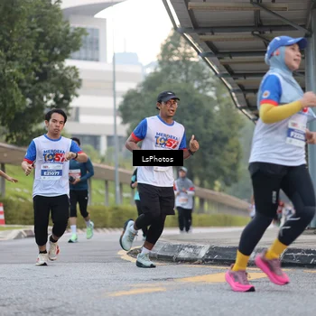 Runner Photo 4607422