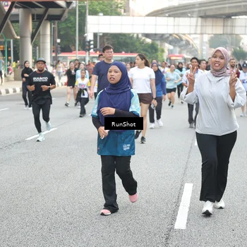 Runner Photo 4607592