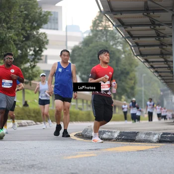 Runner Photo 4607656