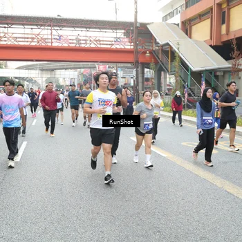 Runner Photo 4608055