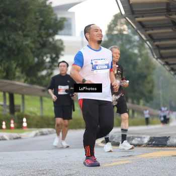 Runner Photo 4608390