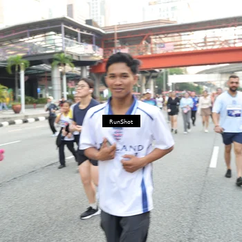 Runner Photo 4608605