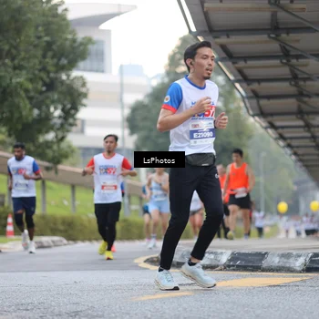 Runner Photo 4608656