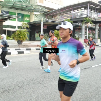 Runner Photo 4608912