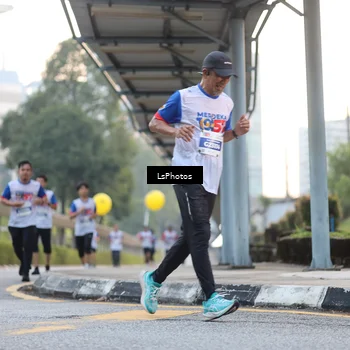 Runner Photo 4608917