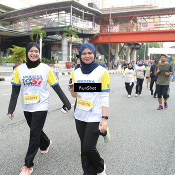 Runner Photo 4609870