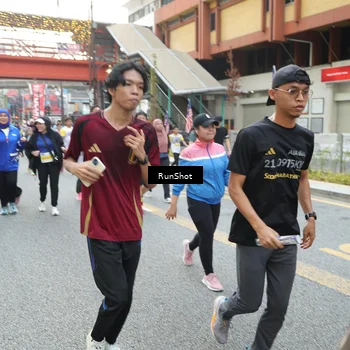 Runner Photo 4610466