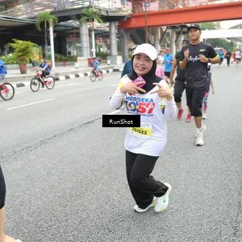 Runner Photo 4611043