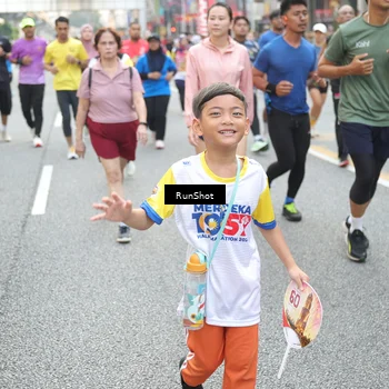 Runner Photo 4611070