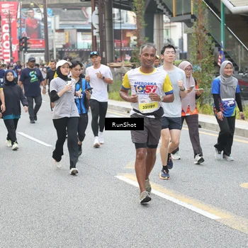 Runner Photo 4611525