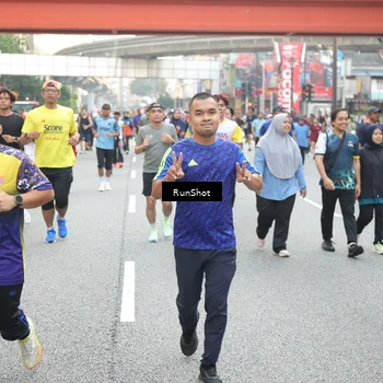 Runner Photo 4611653