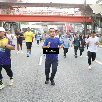 Runner Photo 4611695