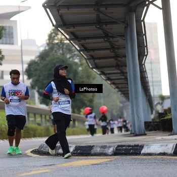 Runner Photo 4611696