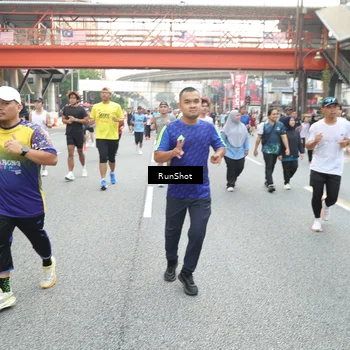 Runner Photo 4611702