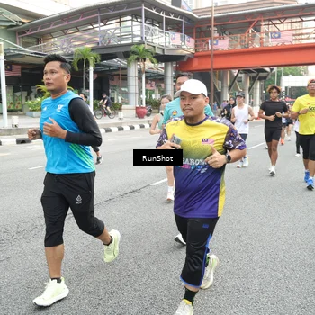 Runner Photo 4611722