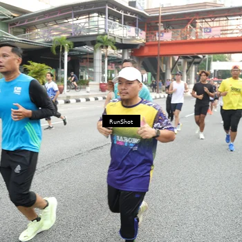 Runner Photo 4611726