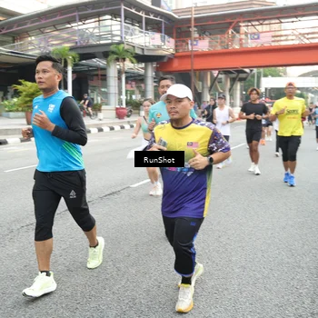 Runner Photo 4611765