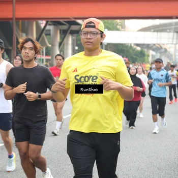 Runner Photo 4611811
