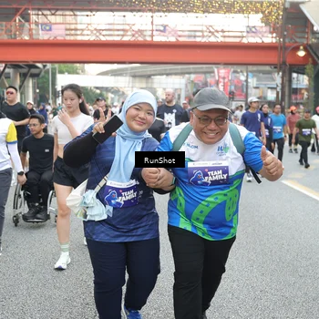Runner Photo 4612002