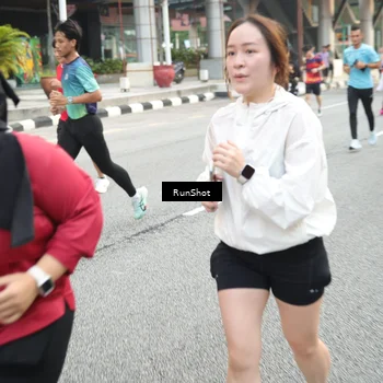 Runner Photo 4612112