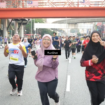 Runner Photo 4612186