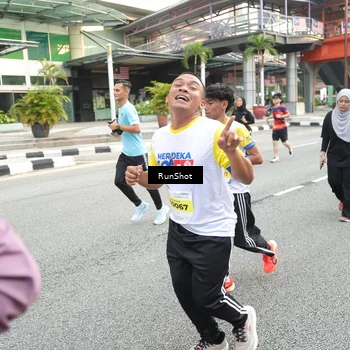 Runner Photo 4612342