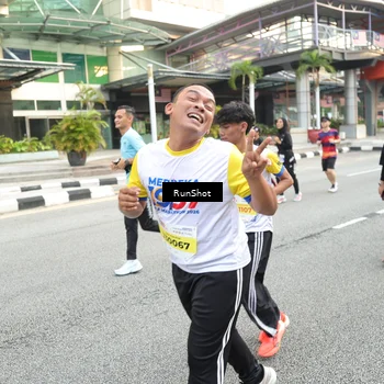 Runner Photo 4612349