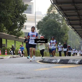 Runner Photo 4612379