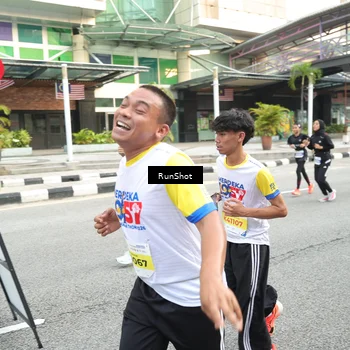 Runner Photo 4612394