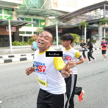 Runner Photo 4612396