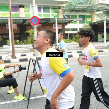 Runner Photo 4612444