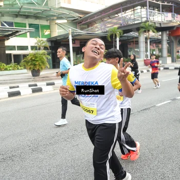 Runner Photo 4612466