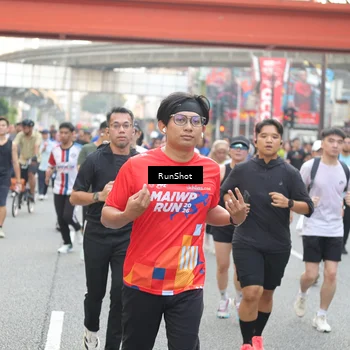 Runner Photo 4612469
