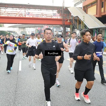 Runner Photo 4612653