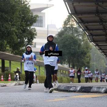 Runner Photo 4612672