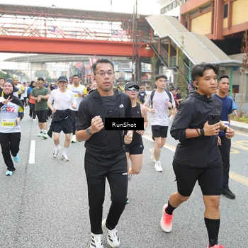 Runner Photo 4612751