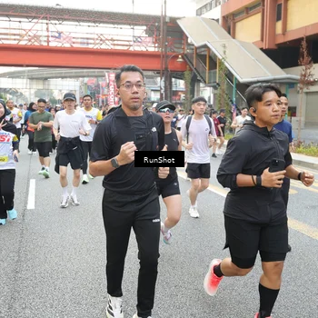 Runner Photo 4612753