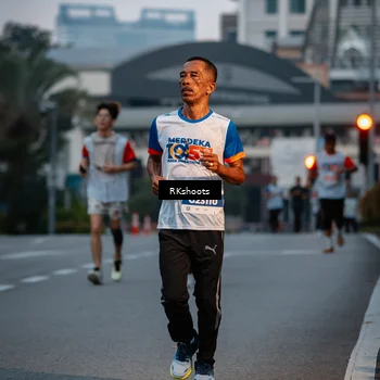 Runner Photo 4612843