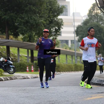 Runner Photo 4612990