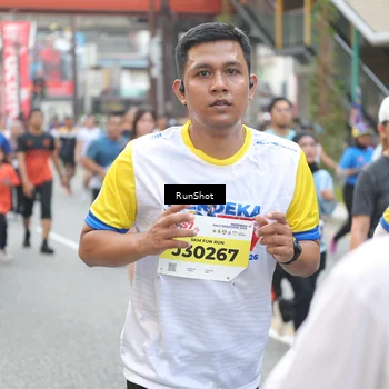 Runner Photo 4613017