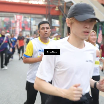 Runner Photo 4613047