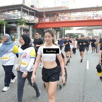 Runner Photo 4613168