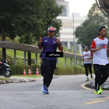 Runner Photo 4613173