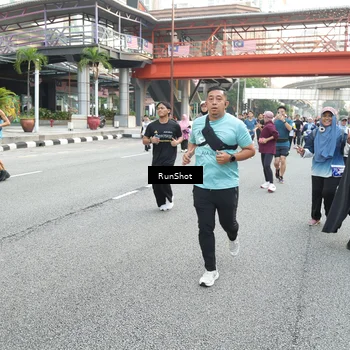 Runner Photo 4613182