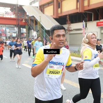 Runner Photo 4613311