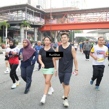 Runner Photo 4613342