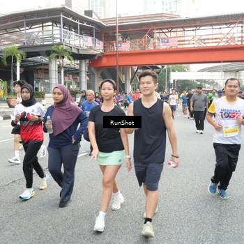 Runner Photo 4613344