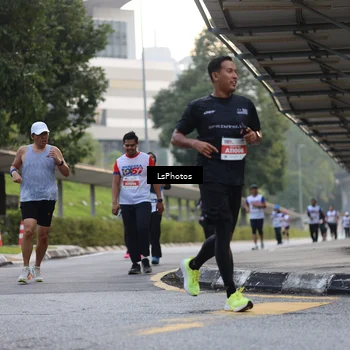 Runner Photo 4613349