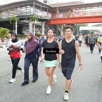 Runner Photo 4613353